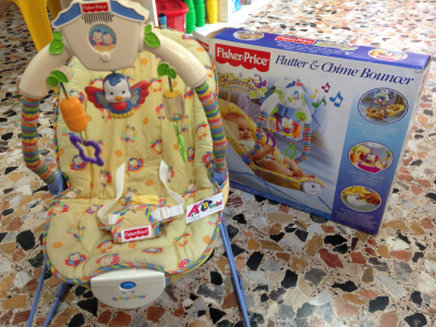 SDRAIETTA FLUTTER CHIME BOUNCER BY FISHER PRICE